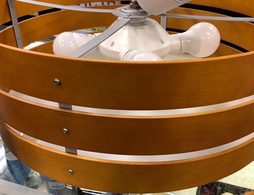 シーリングライト　丸形　木製風　暖色系