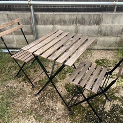 テーブル＆チェア2脚 バルコニー　　