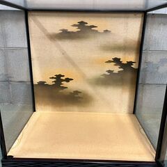 日本人形 光陽 兜差 ケース付 幅54cm×奥行36cm×高さ55cm の画像