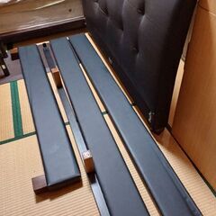 ダブルベッド　枠組のみ　０円😖💦お話し中です