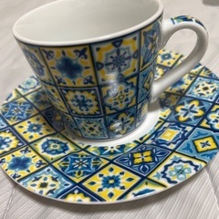 【新品】マヨリカタイル模様カップ&ソーサー2客セット