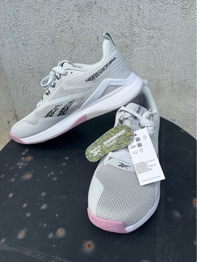 新品未使用‼️ タグ付き‼️厚底ランニングシューズReebokリーボックNANO flex TR V2