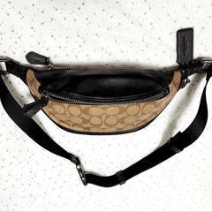 COACH　ボディーバッグ　ウエストポーチの画像