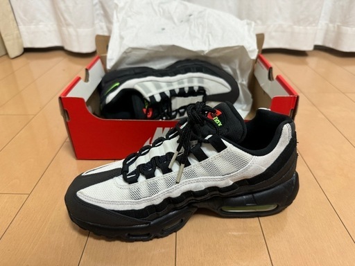 NIKE　AIR MAX 95 ESSENTIAL