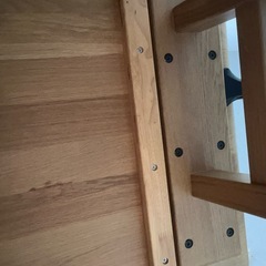 テーブルと椅子2個セットの画像