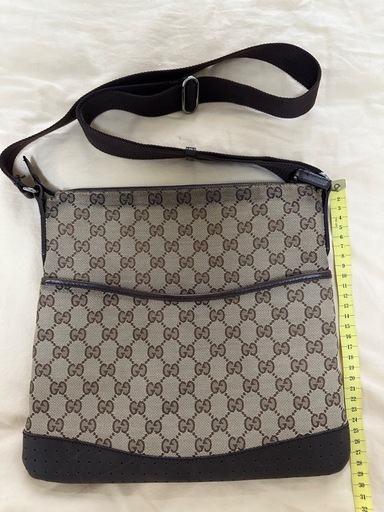 Gucci サコッシュバック　GGパターン