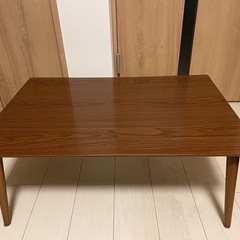 テーブル