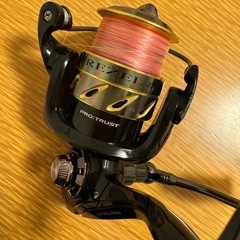 スピニングリールの画像