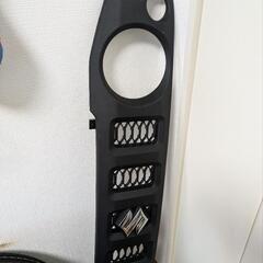 ✩ジムニーJB64 XG 前後バンパー、グリル、スペアタイヤ一式✩の画像