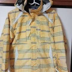 ★美品★ジュニアサイズ150　スキーウェア  スノボーウェア　釣...