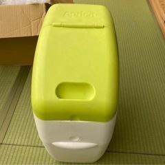 オムツ消臭ゴミ箱アップリカ