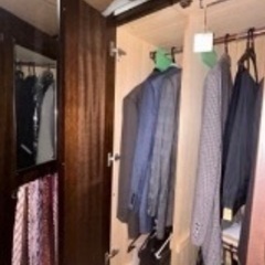 とても綺麗な収納　鏡つき　10月18日までの画像