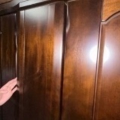 とても綺麗な収納　鏡つき　10月18日までの画像
