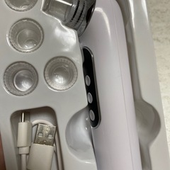 【美品】毛穴吸引器 5段階吸引力 USB充電式の画像