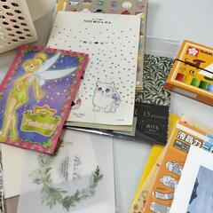 収納ケース&文房具もろもろの画像