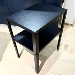 IKEA  ベッドサイドテーブル KNARREVIK クナレヴィーク