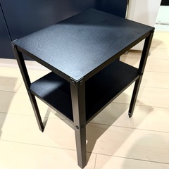 IKEA  ベッドサイドテーブル KNARREVIK クナレヴィークの画像