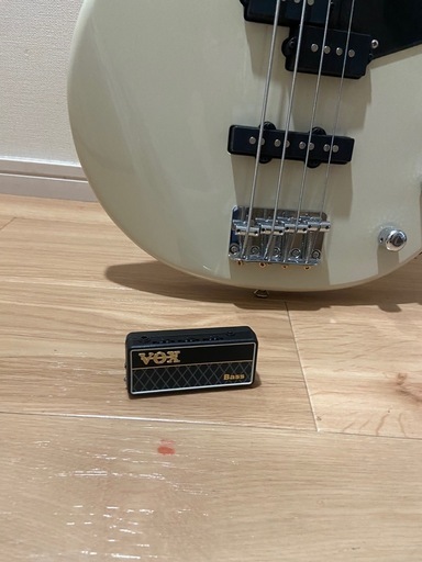 ケース付きYAMAHA ベース　ヘッドホンアンプ付き