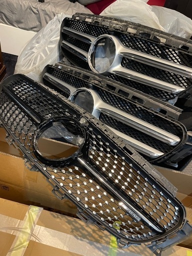 メンセデスベンツ　W213 Eクラス　フロント
グリル