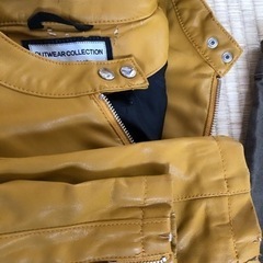 【早め引取り希望】レディース服、革ジャン、短パンなどの画像