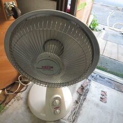 ハロゲンヒーターです