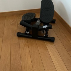  足踏みマシンの画像