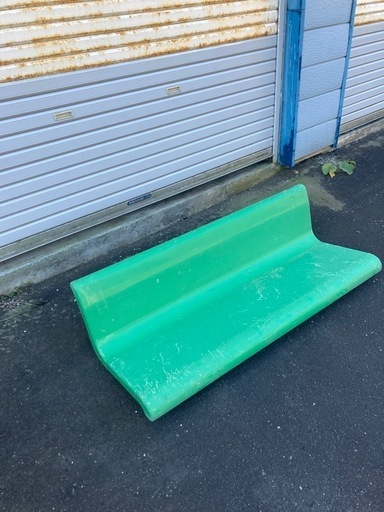 ベンチ