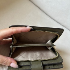 最終お値下げ♡美品♡マイケルコース 二つ折り財布の画像