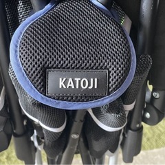 katoji 軽量ベビーカー かるいdeちゅ メッシュ 自立スタンド付の画像