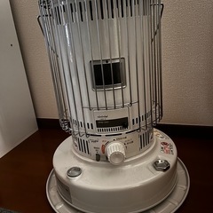 トヨトミ　灯油ストーブ　ホワイト