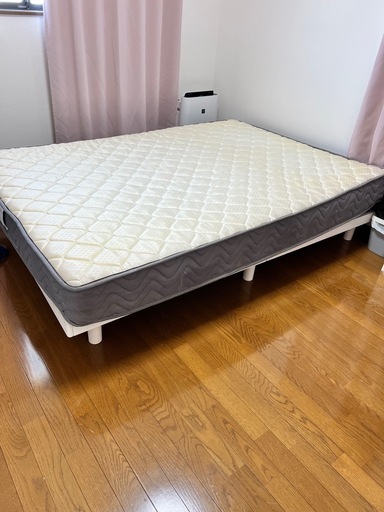 取引中！ダブルサイズのマットレス