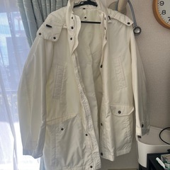 美品　　ホワイトの薄めダウン