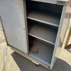 スチール棚の画像