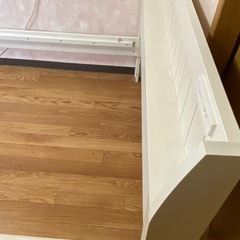 ニトリ セミダブルベッドフレームの画像