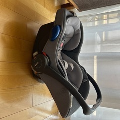 Combi CS9-IFX プリムベビー チャイルドシートの画像