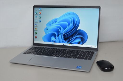 中古良品ノートパソコン DELL Inspiron 15 3511 Windows11+office 爆速SSD256GB core i3-1115G4/メモリ8GB/15.6インチ/無線/webカメラ内蔵