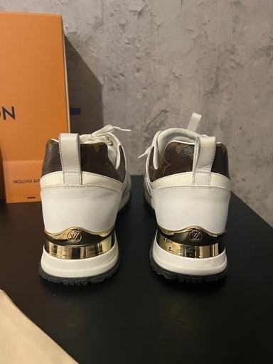 確実正規品☆試し履きok☆Louis Vuitton  ルイヴィトン ランアウェイ ラインスニーカー 42