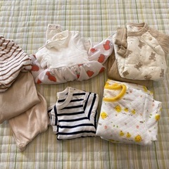 ベビー服　70  冬用パジャマ　ロンT ズボン