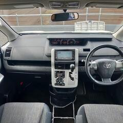 h22年、70後期型ヴォクシー！コミコミ価格！車検R7年5月！の画像