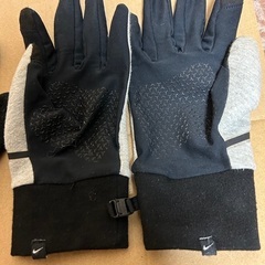 NIKE  ナイキ　手袋　2セット（綿手袋・ランニング手袋）の画像