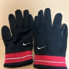 NIKE  ナイキ　手袋　2セット（綿手袋・ランニング手袋）の画像