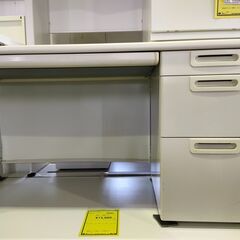 オフィス用品　事務机　ホワイト　平机　片袖