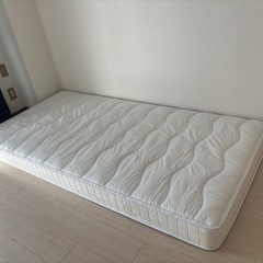 シングルベッド
