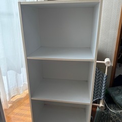 白い3段棚差し上げますの画像