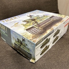 タコム(TAKOM) 1/48 ドイツ軍 タイガーI 初期型 フルインテリア　プラモデルの画像