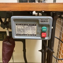 シンガー、電動足踏み
工業用ミシンレトロの画像