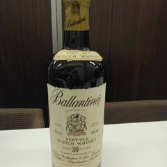 ウイスキー　Ballantines　VERY  OLD  AGE...