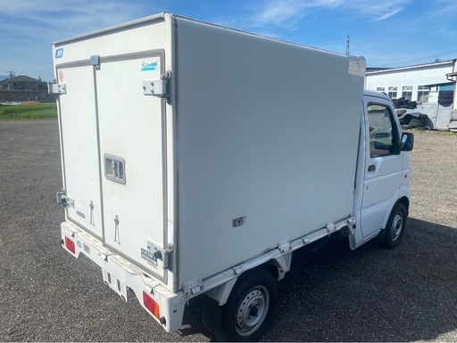 商談中　軽トラ　冷蔵箱　物置