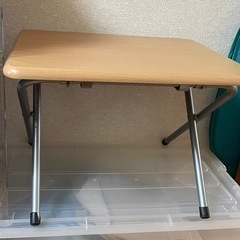 折りたたみテーブル