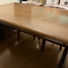 ダイニングテーブル